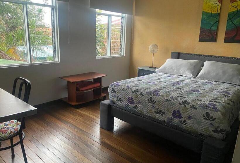 标准工作室, Casa Familiar La Tortuga