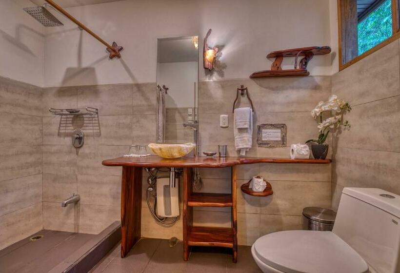 اتاق خانوادگی با چشمانداز جانبی دریا, Amor De Mar