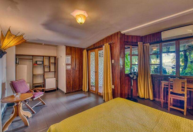 اتاق استاندارد برای معلولان, Amor De Mar