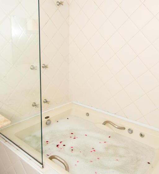 Suíte com Hidromassagem, Arco Iris Chalés I