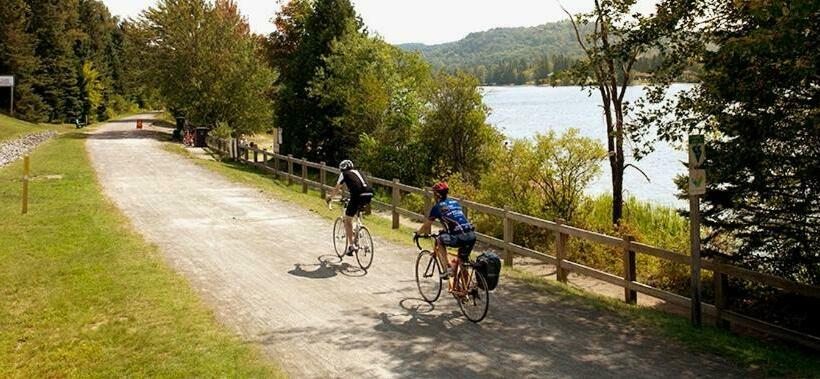 标准间, Auberge De La Gare, Station Soberlab