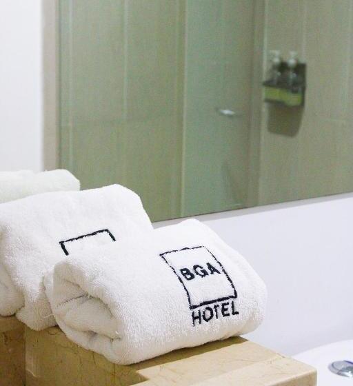 חדר סטנדרט לשלושה, Bga