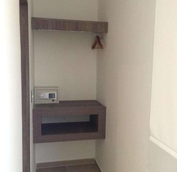 חדר סופריור, Bga