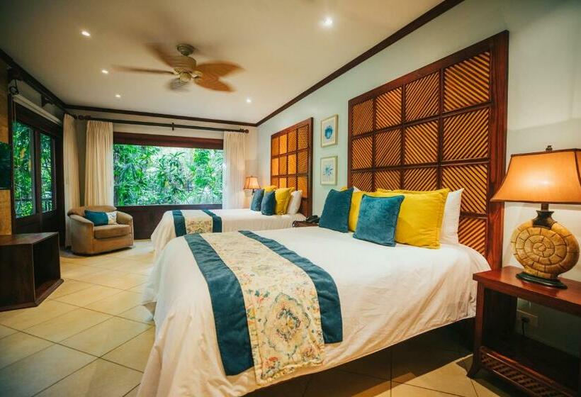 جناح, Bosque Del Mar Playa Hermosa