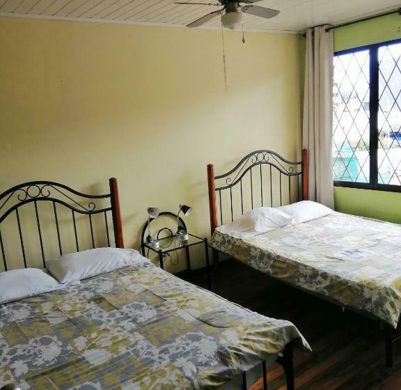 带大床的豪华间, Casa Leon Guesthouse