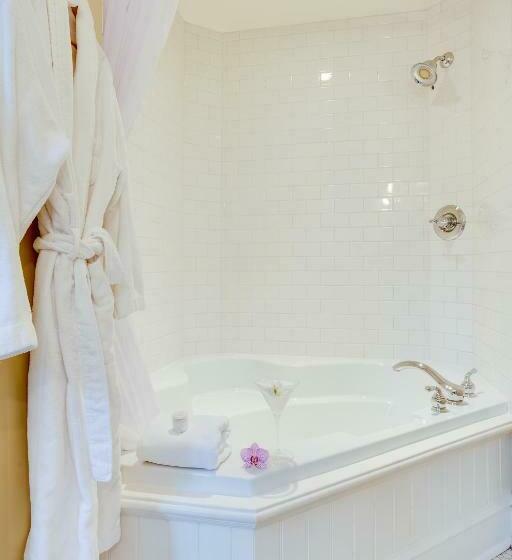 اتاق استاندارد, Fairholme Manor Inn
