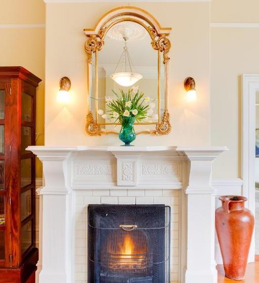 سوئیت با تخت بزرگ, Fairholme Manor Inn