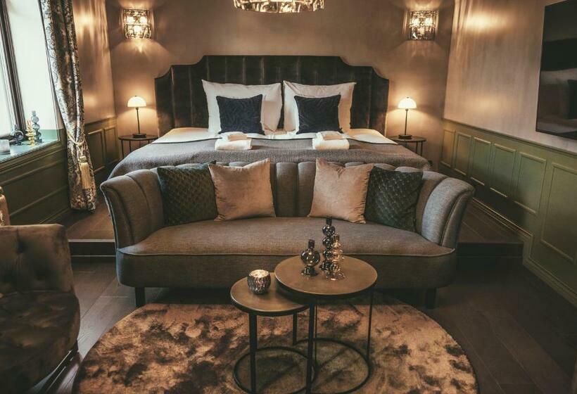 جناح جونيور, Fredrikstad