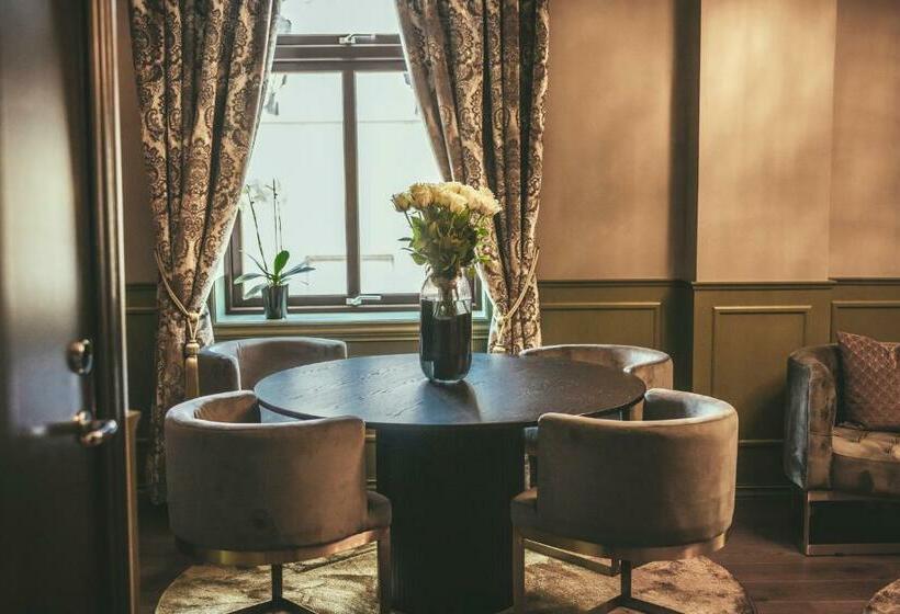 جناح جونيور, Fredrikstad