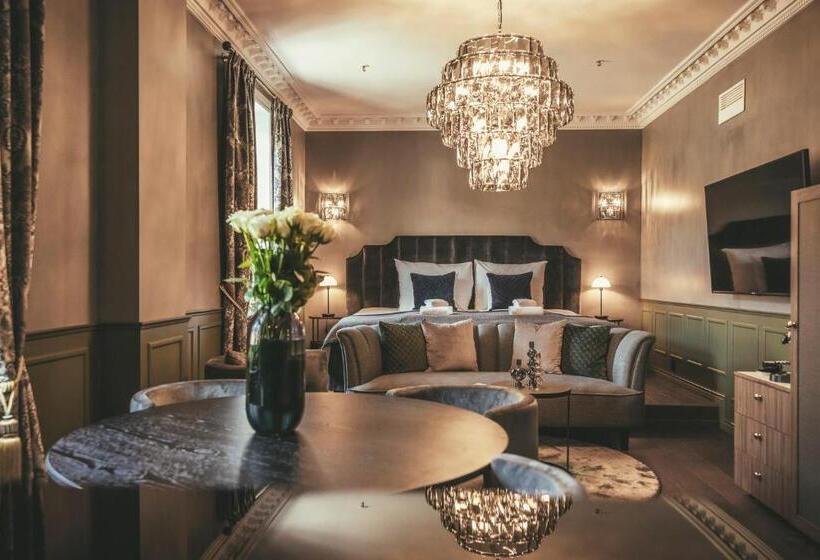 جناح جونيور, Fredrikstad