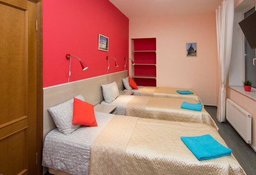 اتاق استاندارد سه تخته با سرویس بهداشتی مشترک, Guest House Orlovskiy