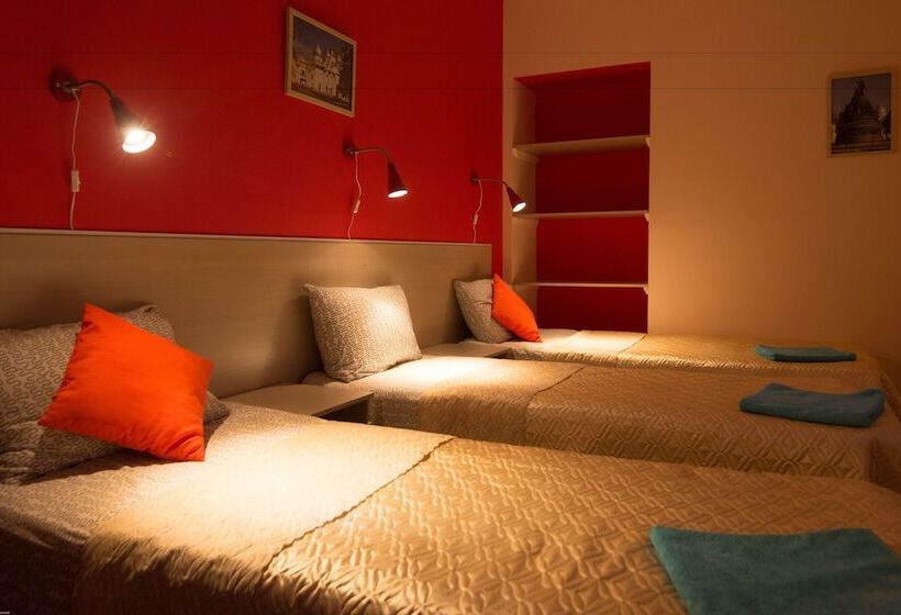 اتاق استاندارد سه تخته با سرویس بهداشتی مشترک, Guest House Orlovskiy