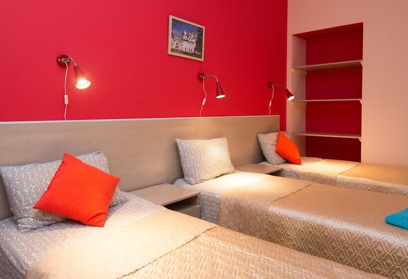 اتاق استاندارد سه تخته با سرویس بهداشتی مشترک, Guest House Orlovskiy