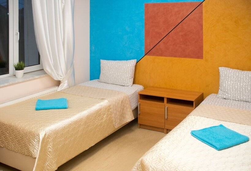 اتاق استاندارد چهارنفره با سرویس بهداشتی مشترک, Guest House Orlovskiy