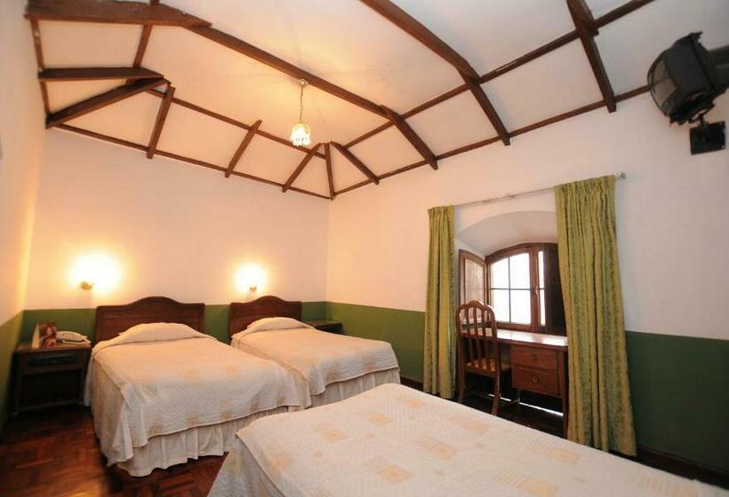 اتاق استاندارد سه نفره, Hostal Recoleta Sur