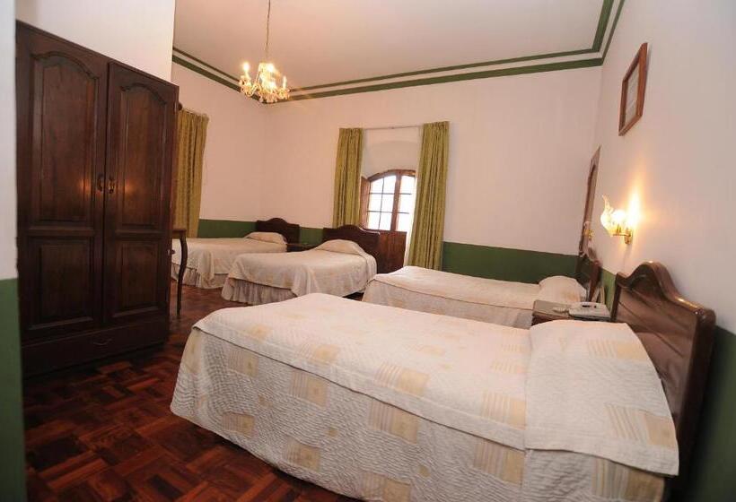 اتاق استاندارد چهار تخته, Hostal Recoleta Sur