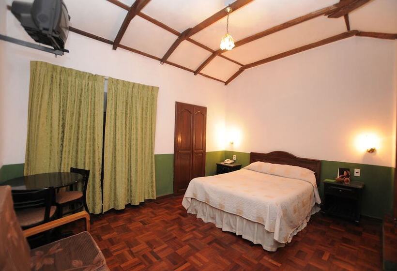 اتاق استاندارد, Hostal Recoleta Sur