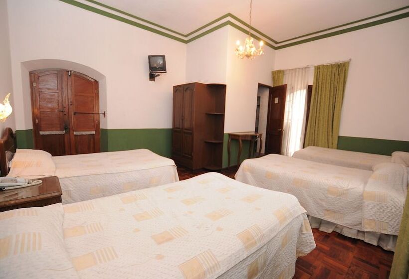 اتاق استاندارد چهار تخته, Hostal Recoleta Sur