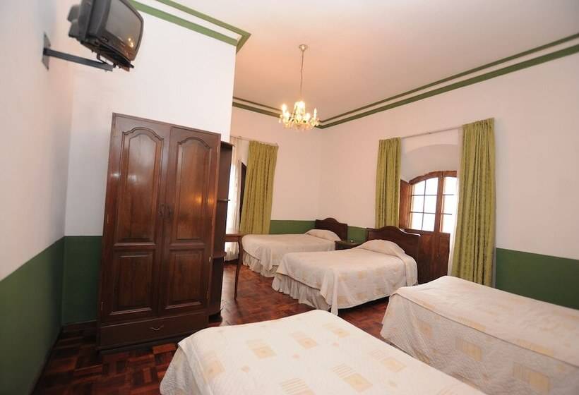 اتاق استاندارد چهار تخته, Hostal Recoleta Sur