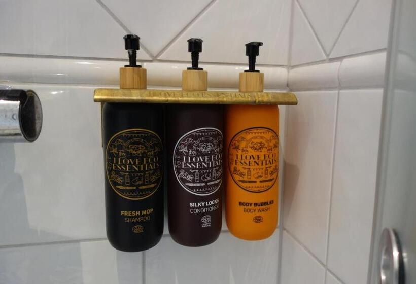 带阳台基本间, Kastanjelund