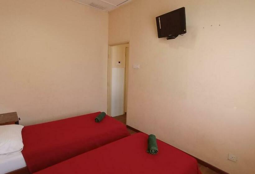 Camera Standard, Straits Settlement Inn