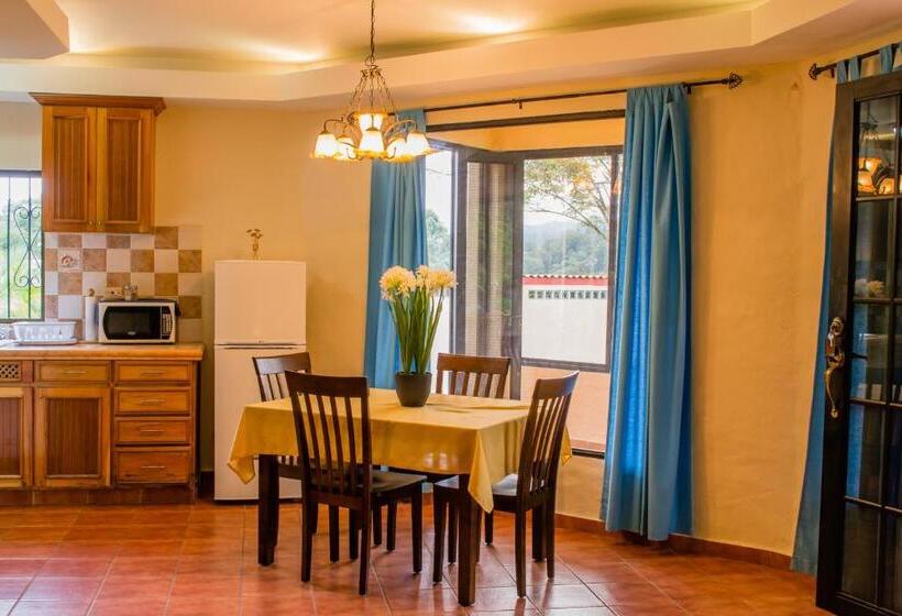 スイート, The Inn At Palo Alto