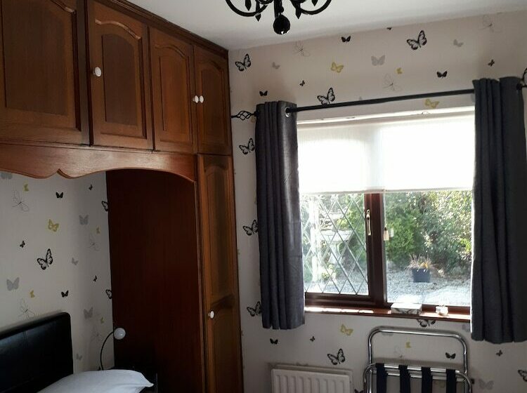 חדר סטנדרט, The Ring Farmhouse