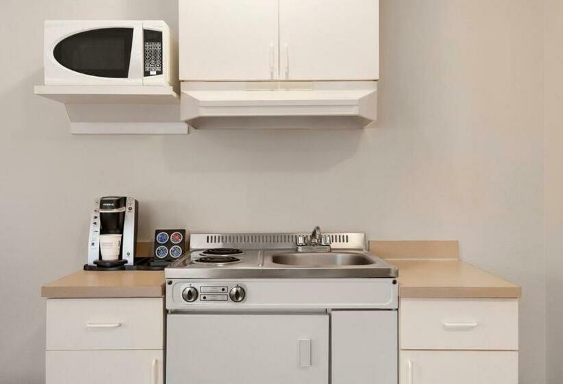 Standard Studio, Travelodge By Wyndham Mcbride