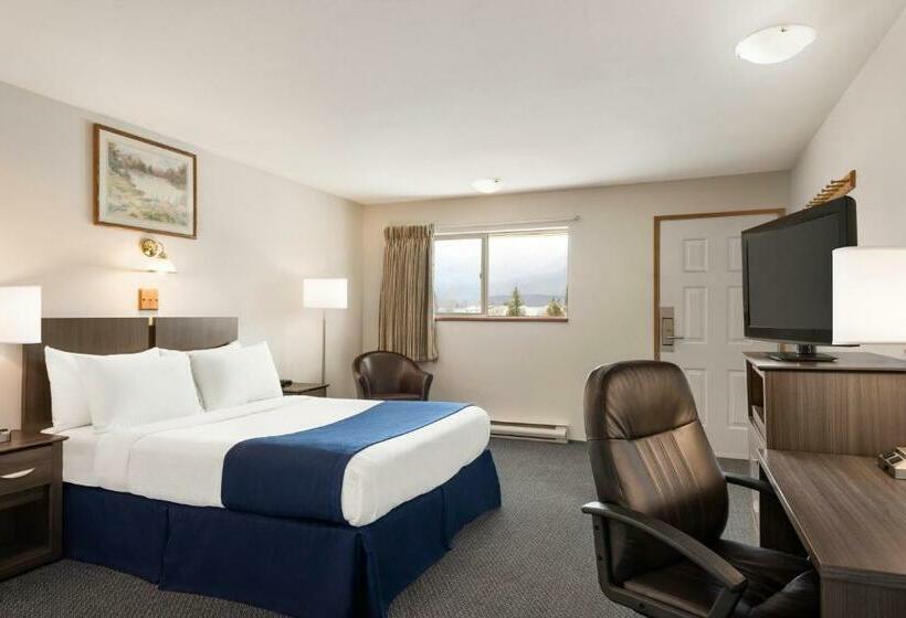 Standard Studio, Travelodge By Wyndham Mcbride