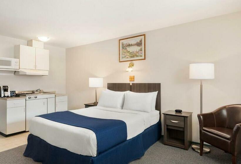 Standard Studio, Travelodge By Wyndham Mcbride