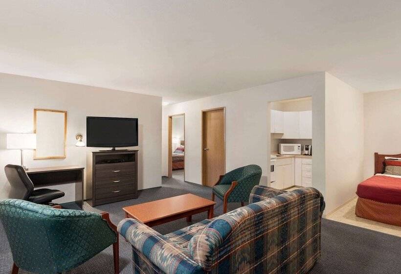 2 Schlafzimmer Suite, Travelodge By Wyndham Mcbride