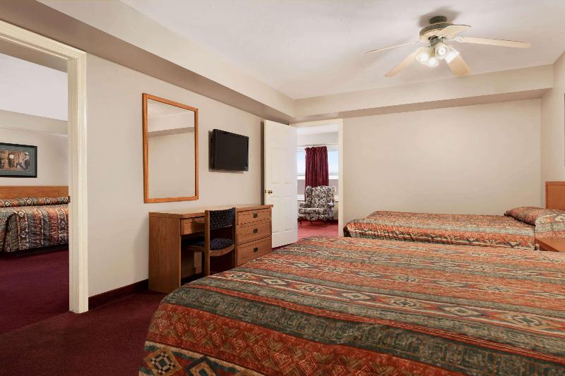 带特大床的标准间, Travelodge By Wyndham Port Elgin
