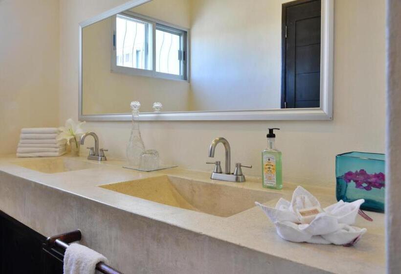 ガーデンビュースイート, Villas Geminis Boutique Condo