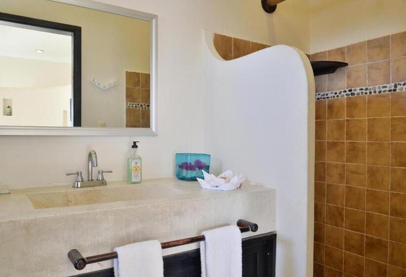 ガーデンビュースイート, Villas Geminis Boutique Condo