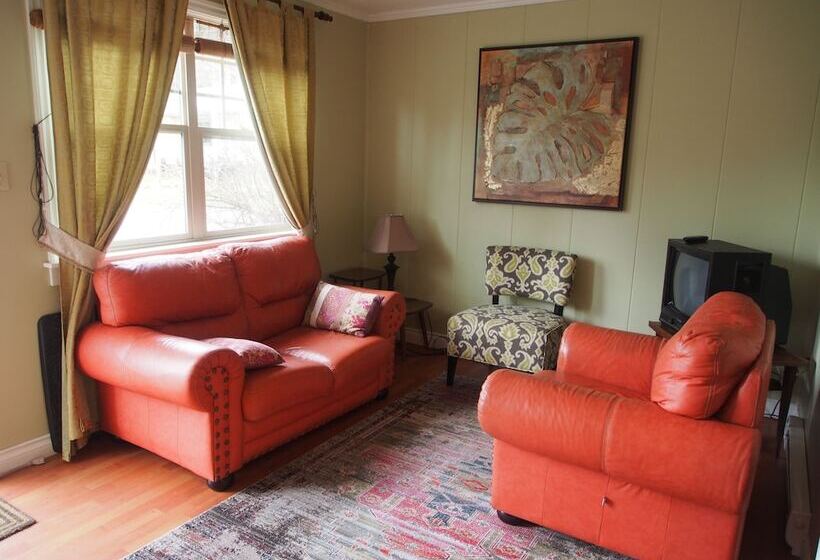 סוויטה, Woodside Inn