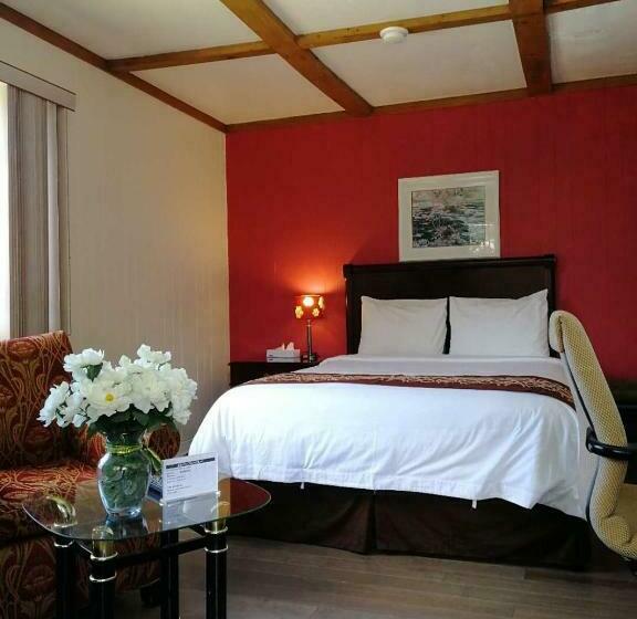 带特大床的高级间, Motel Chantolac