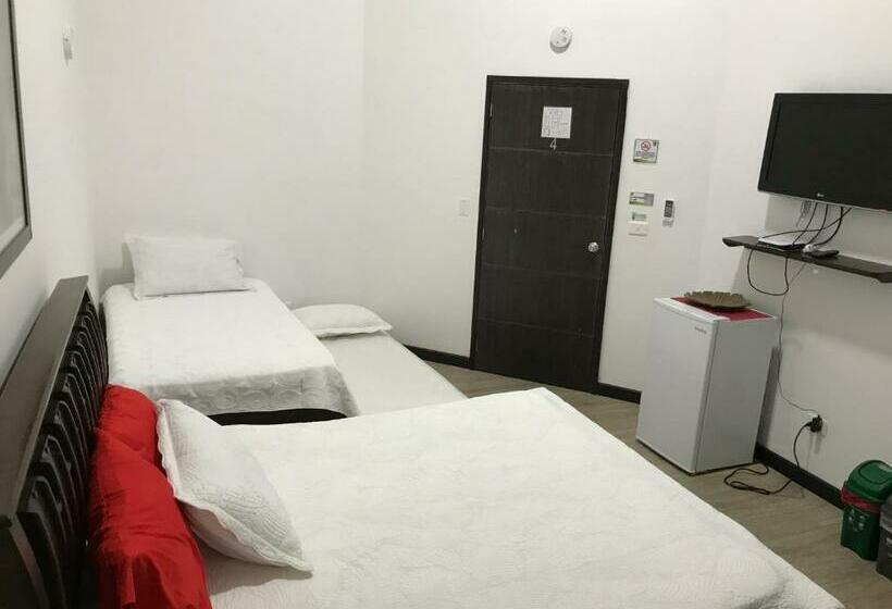 4인용 스탠다드 룸, Hospedaje Solymar Sarie Bay