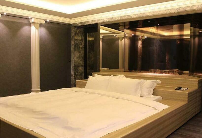 سوییت, Allur Boutique Motel  Hsinchu Branch