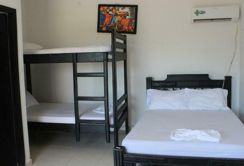 共用房间的床, Hostel Nirvana Taganga