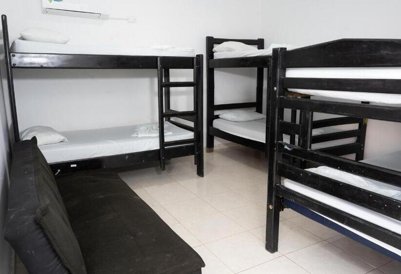Кровать в Общей Комнате, Hostel Nirvana Taganga