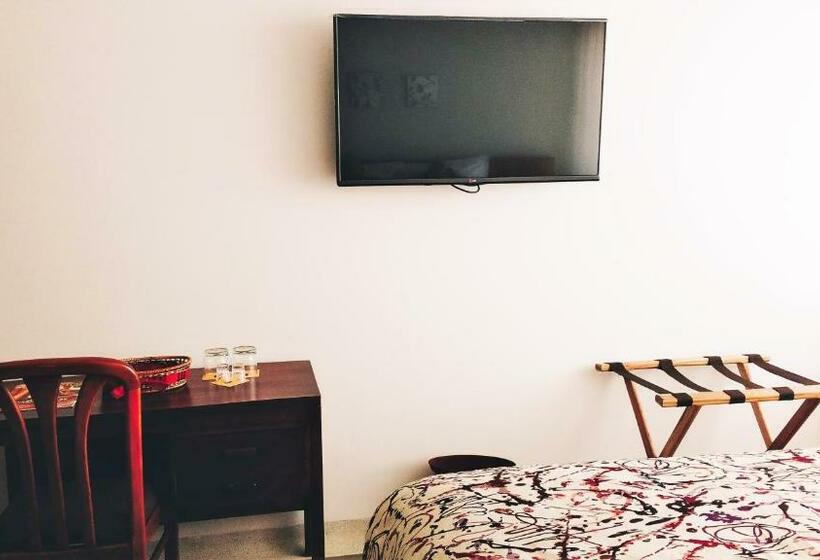 اتاق استاندارد یک نفره, Belén Boutique