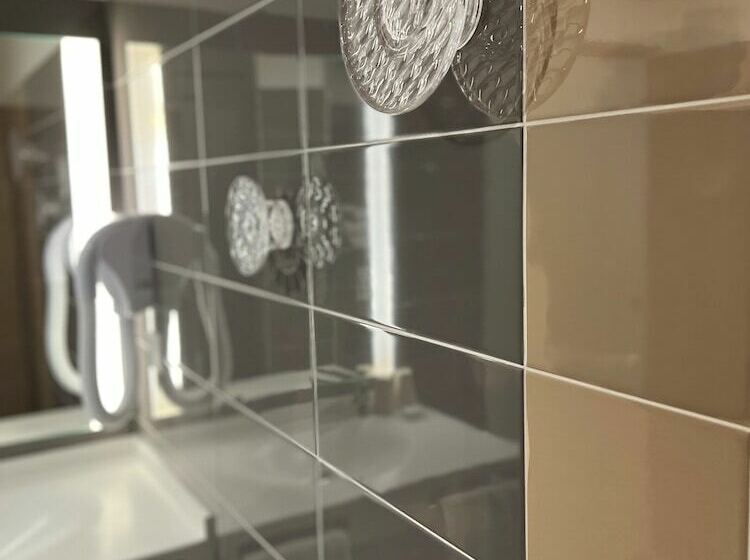 家庭间, Omnubo Collection