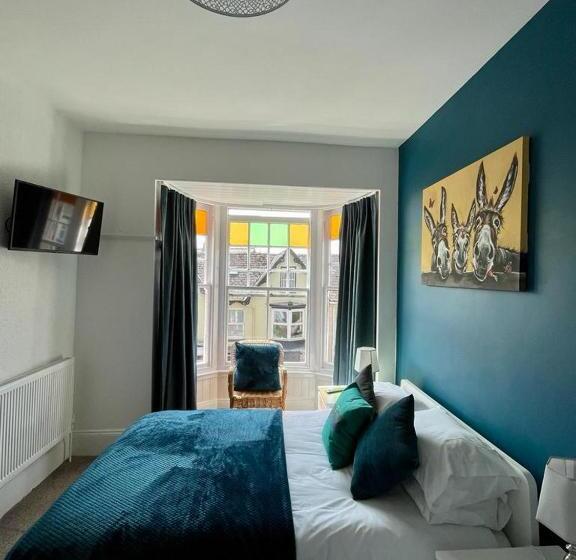 Standard room with outdoor bath, Bryncelyn Guesthouse