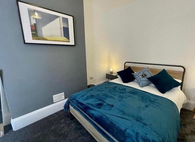 סוויטת 2 חדרי שינה, Bryncelyn Guesthouse