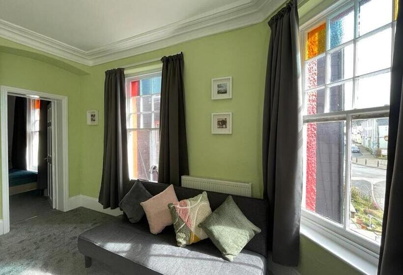 סוויטת 2 חדרי שינה, Bryncelyn Guesthouse