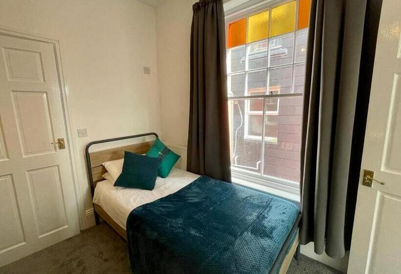 סוויטת 2 חדרי שינה, Bryncelyn Guesthouse