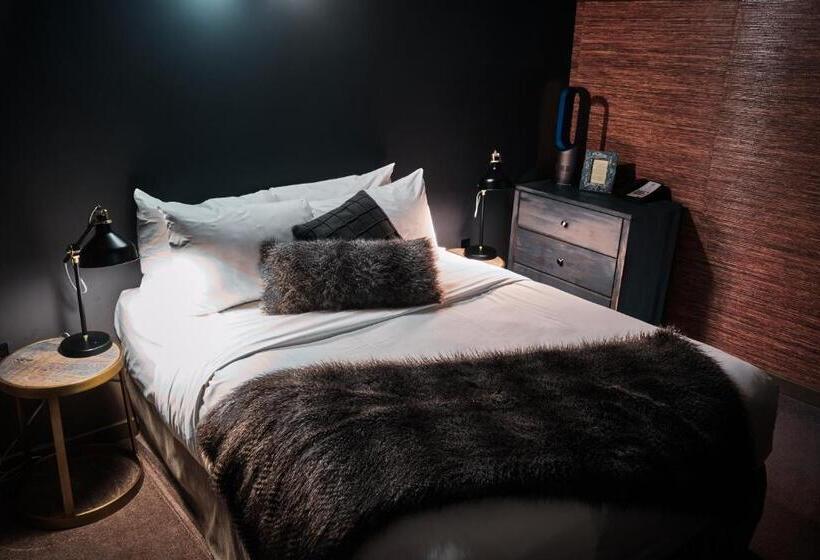 Habitació Àtic, Creekside Villa