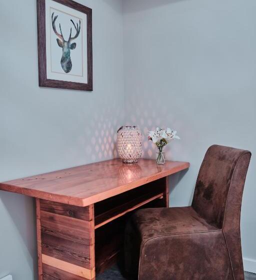 Apartament 3 Dormitoris, Creekside Villa