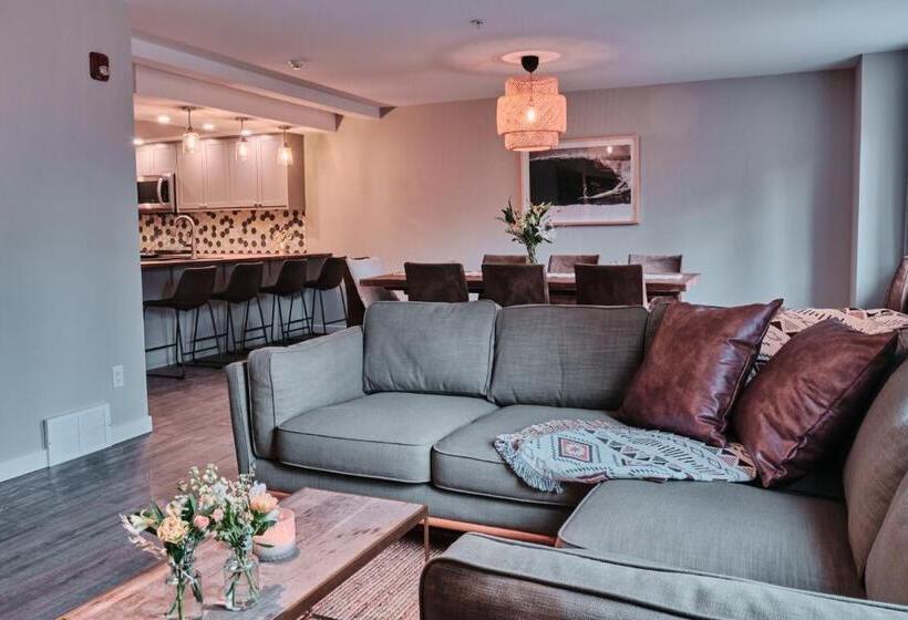 Apartament 3 Dormitoris, Creekside Villa