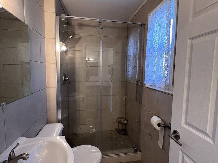 Четырехместный Номер Deluxe, Elect Inn 5